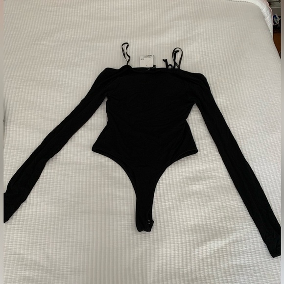 Cutout halter bodysuit in black - Picture 10 of 13